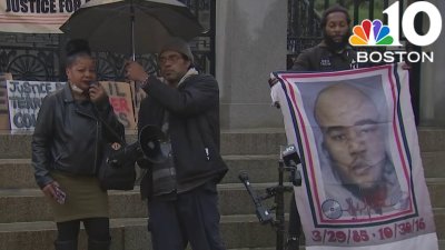 Mother of man killed by Boston police wins settlement
