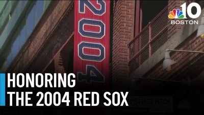 Red Sox honor 2004 team before home opener