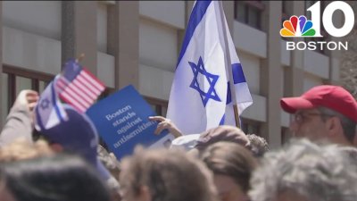 Rally held in Boston in support of Jewish college students