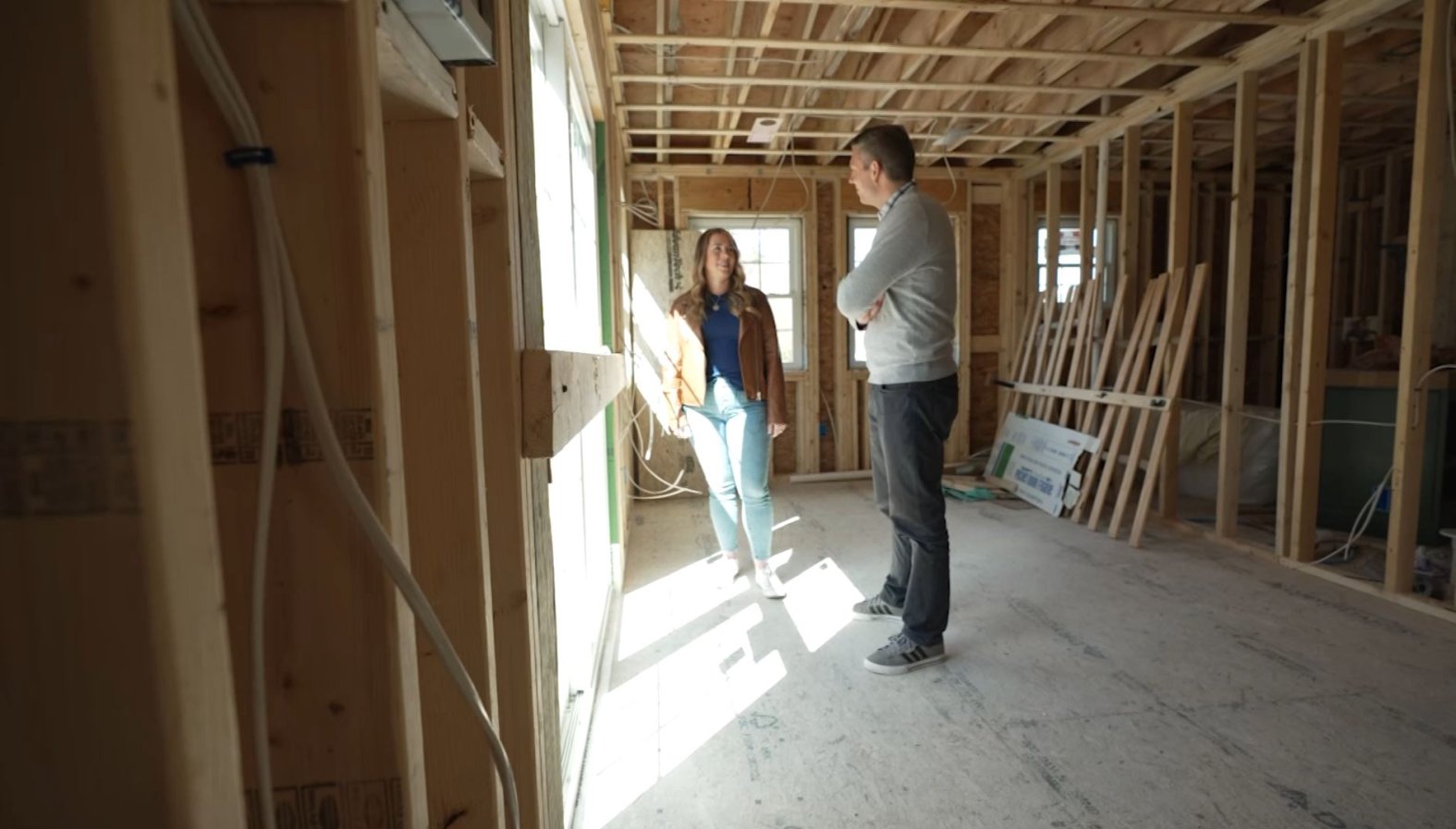 Jen Rouan Nurse moonlighting as contractor accused of financially gouging ...