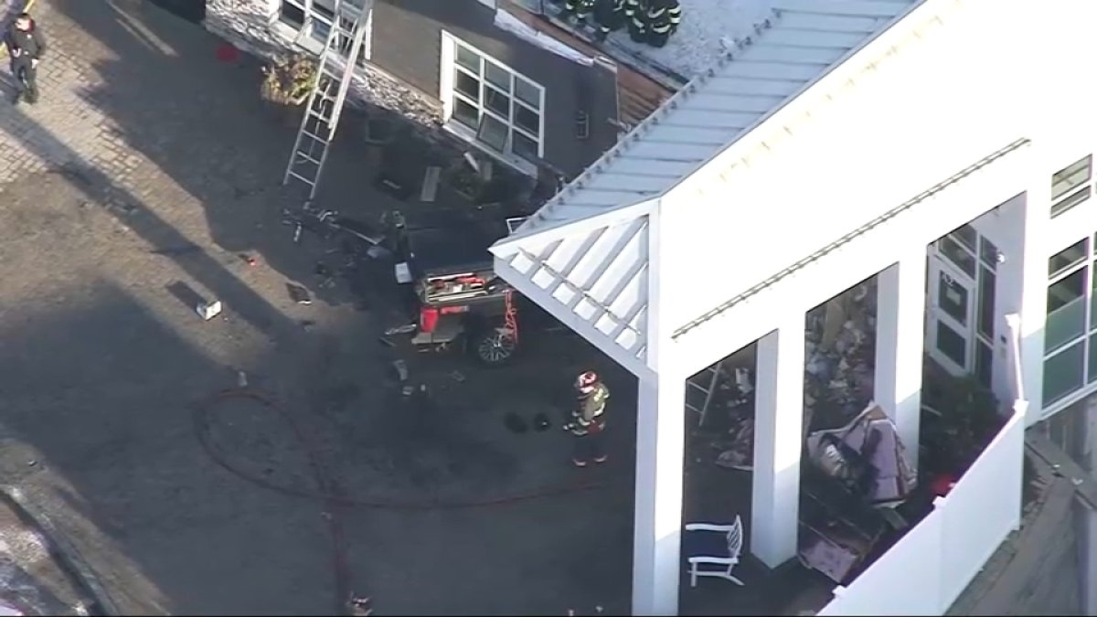 Vrachtwagen crasht in TaraVista Behavioral Health Center in Devens MA, resulterend in overlijden van de bestuurder – NBC Boston