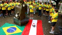 F1 drivers pay homage to Ayrton Senna and Roland Ratzenberger ahead of Imola GP