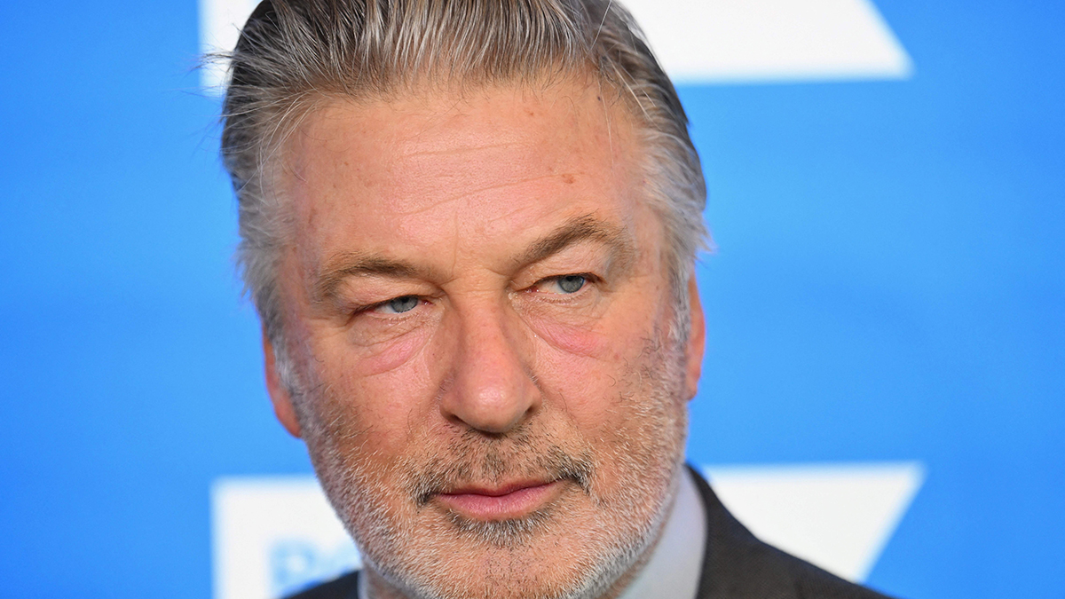 Alec Baldwin’s lawyers ask judge to dismiss ‘Rust’ shooting case NBC