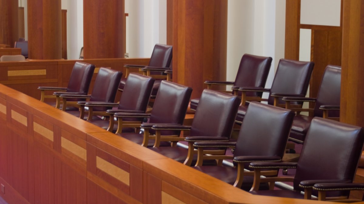 Read more about the article What is a jury that cannot agree and can a mistrial occur? – NBC Boston