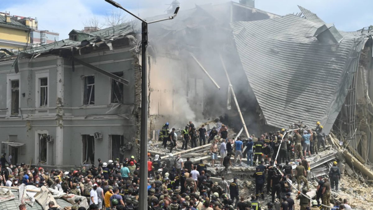 Dozens killed, Kyiv children’s hospital hit as Russia bombards Ukraine ...