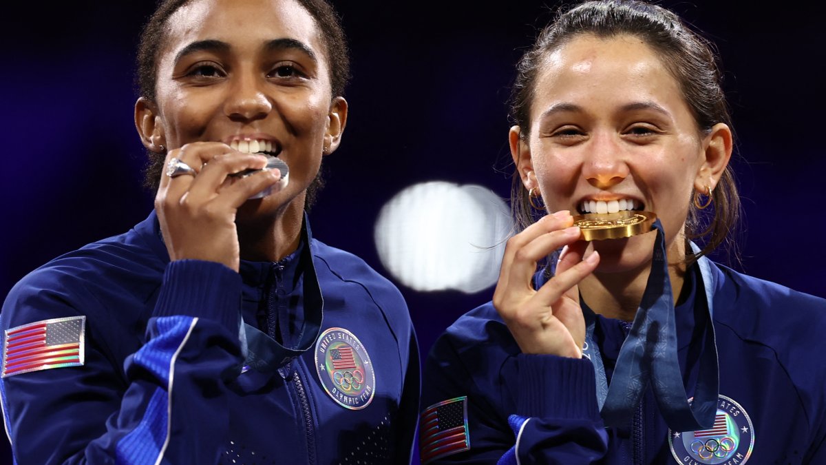 Lauren Scruggs, Harvard student, wins Olympic silver in foil fencing ...