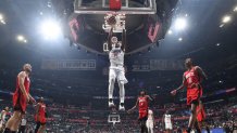 Terrance Mann dunking