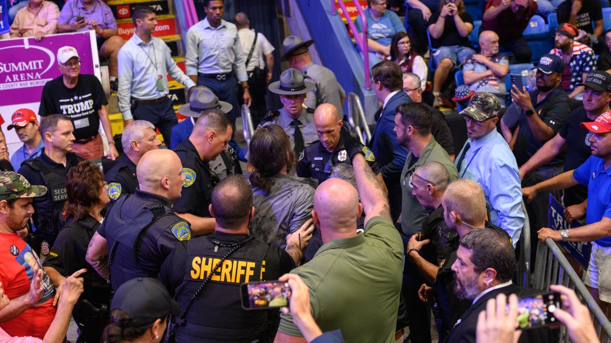 Man subdued with Taser at Trump rally to face charges