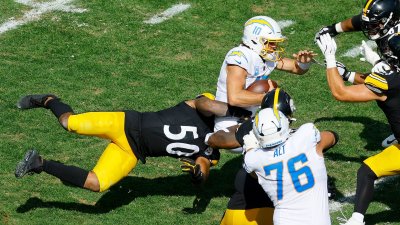 Chargers' Justin Herbert exits early after aggravating ankle injury