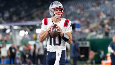 Patriots quarterback Drake Maye