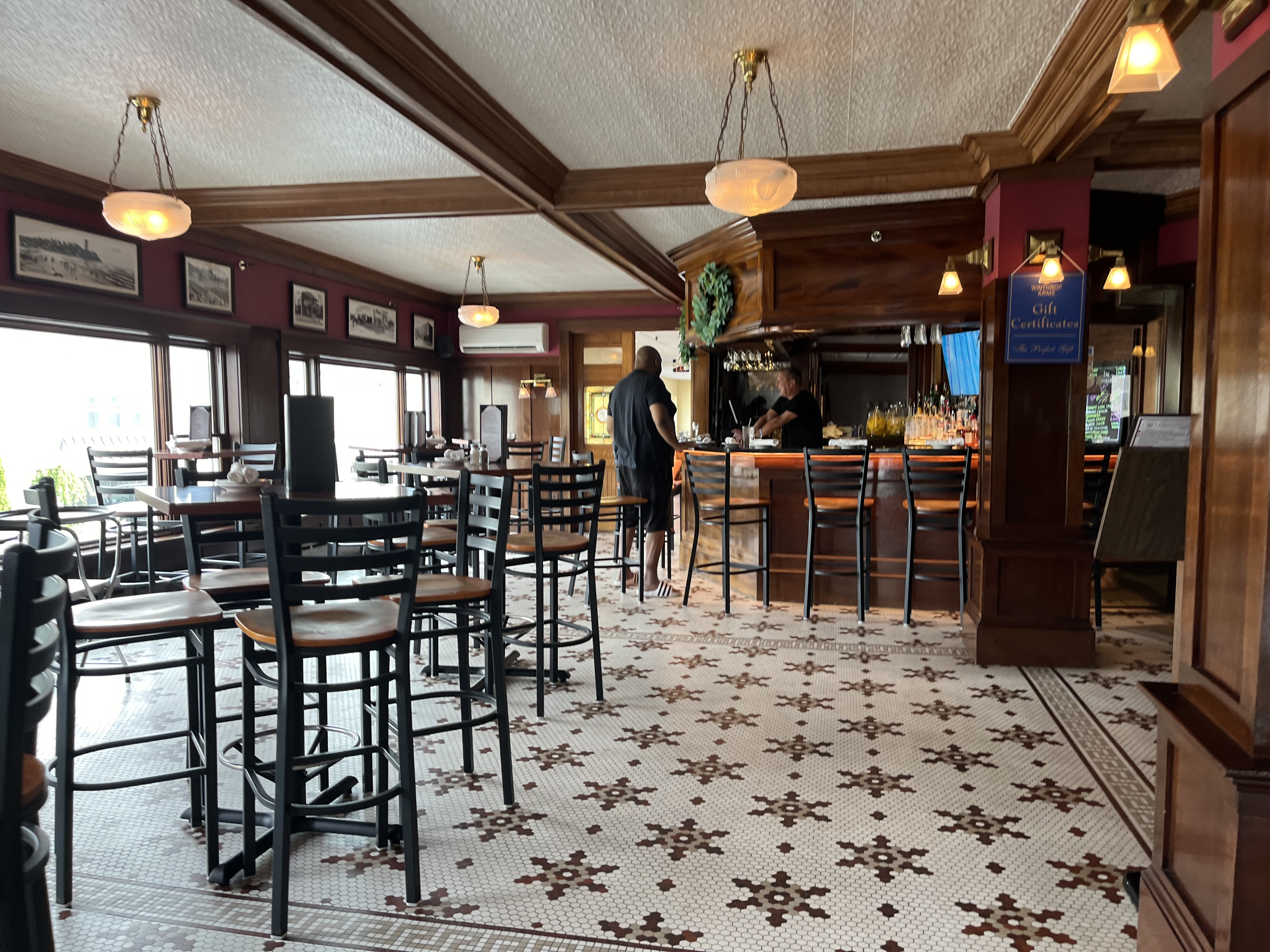 PHOTOS: The Winthrop Arms Hotel and Restaurant