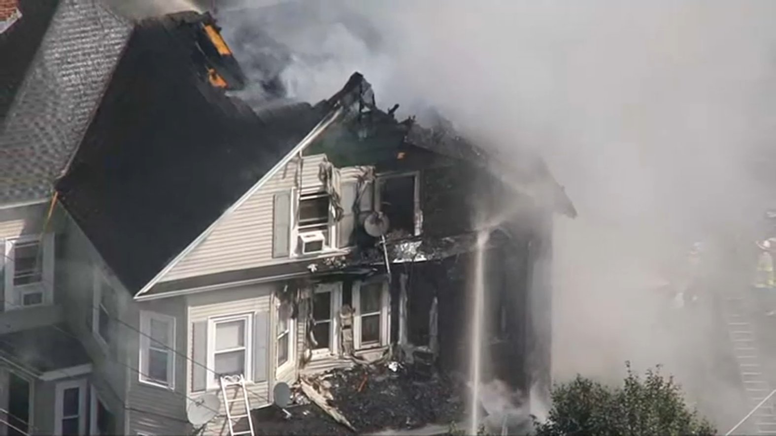 Mass Fire Lowell, MA, fire sends 4 firefighters and 1 resident to hospital – NBC ...
