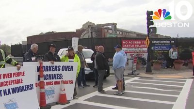 Boston port workers on strike amid national demonstration