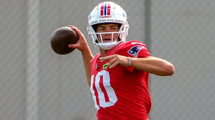 Patriots quarterback Drake Maye