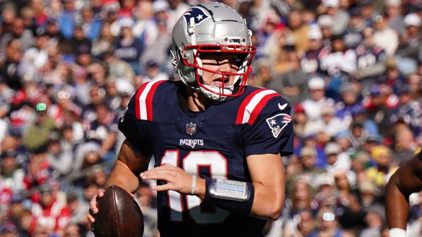 Patriots quarterback Drake Maye