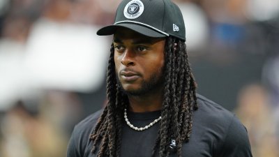 Report: Davante Adams has “informed” the Raiders he prefers to be traded