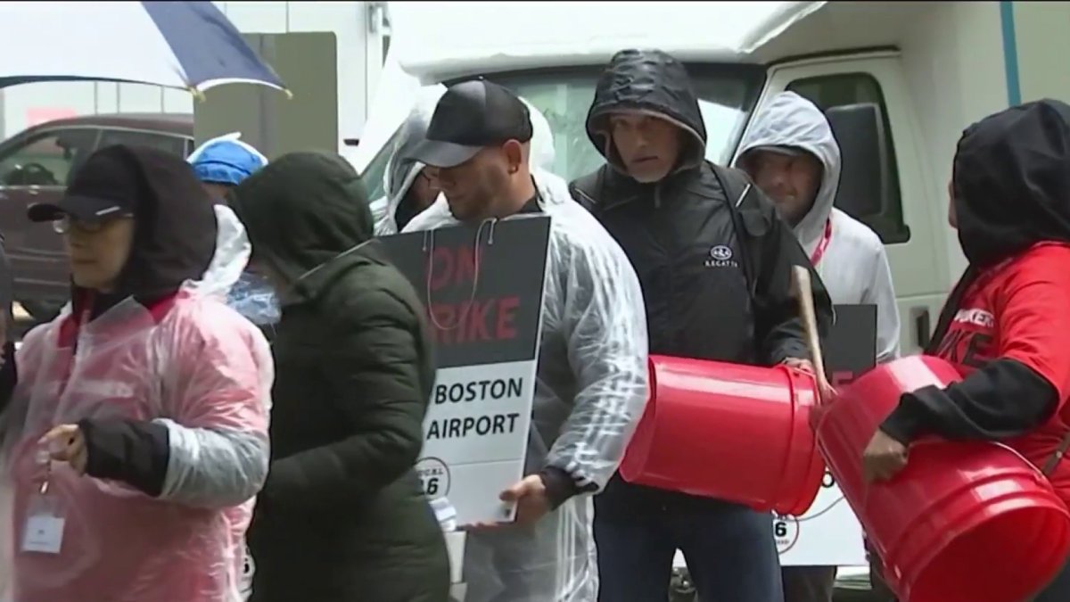 More workers join hotel strike in Boston