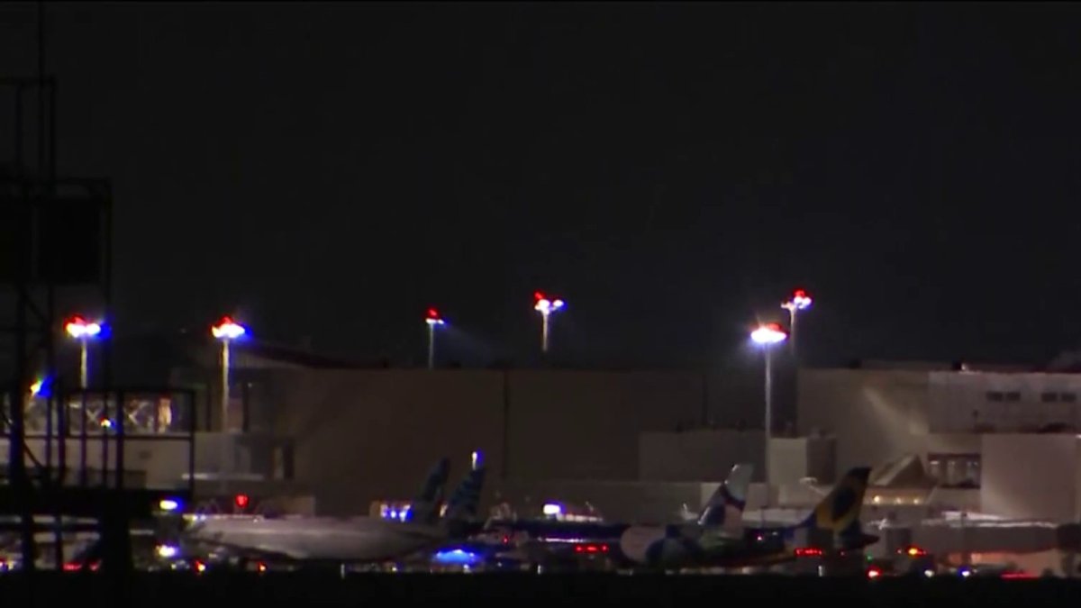 United Airlines flight delayed after fire at Logan Airport NBC Boston(02)