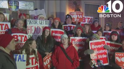 No school in 3 North Shore school districts as teachers' strike continues