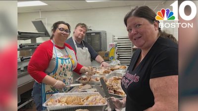 Community pitches in to make Thanksgiving dinner in Malden