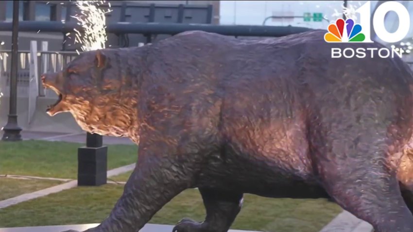 Bruins celebrate 100 years of hockey in Boston with new bear statue