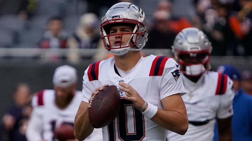 Patriots quarterback Drake Maye