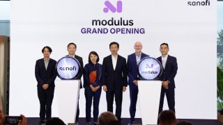 Singapore Health Minister Ong Ye Kung (center) at the inauguration of the Modulus plant on Nov. 27, 2024. France’s Ambassador to Singapore, Minh-di Tang is third from left.