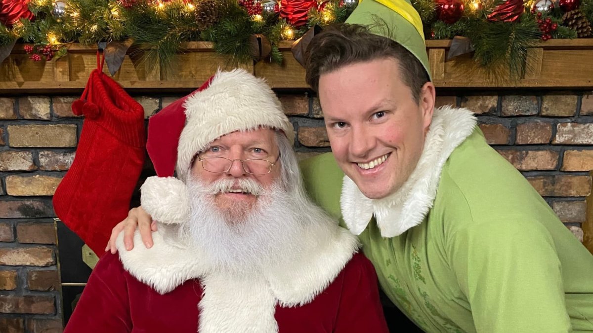 How a ‘Cameo Santa’ built his Christmas-themed living room side hustle ...