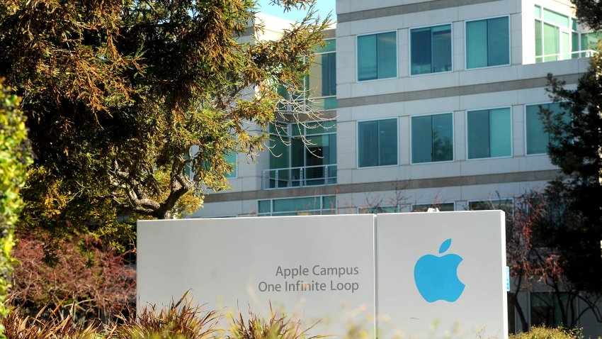 Apple Inc.’s headquarters stands in Cupertino, California, U.S., on Tuesday, Feb. 22, 2011.