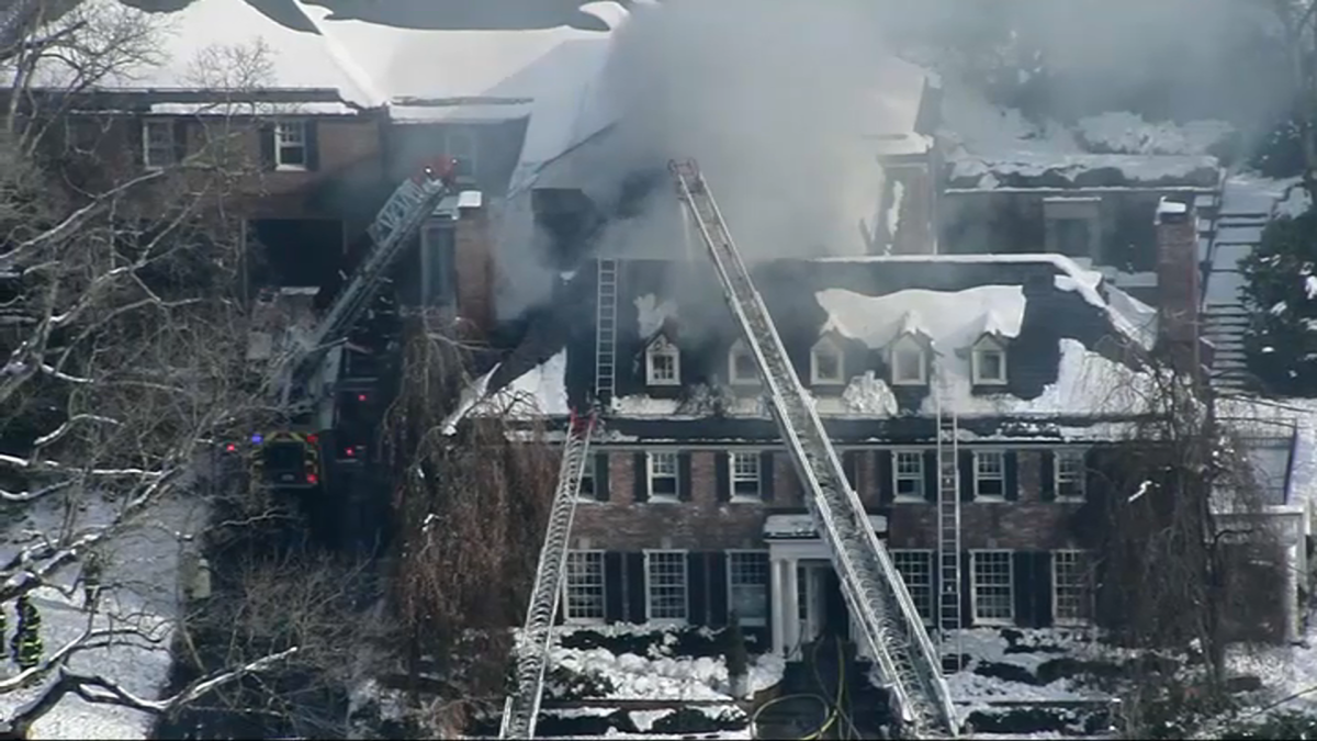 Brookline, MA fire: Huge blaze at Sargent Road mansion (VIDEO) – NBC Boston