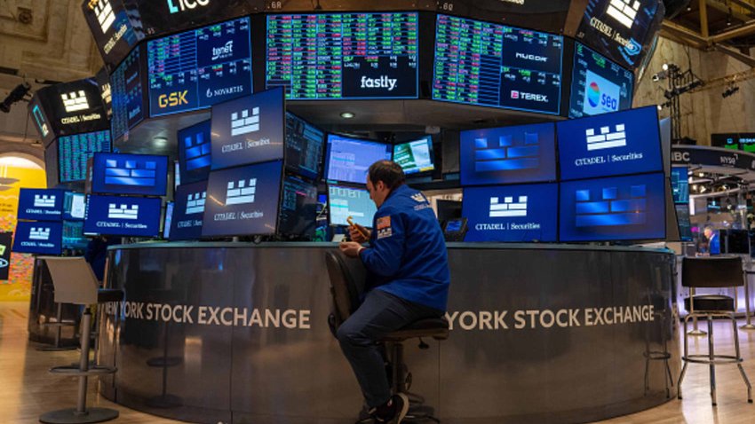 Traders work on the floor of the New York Stock Exchange on Jan. 15, 2025, in New York City.