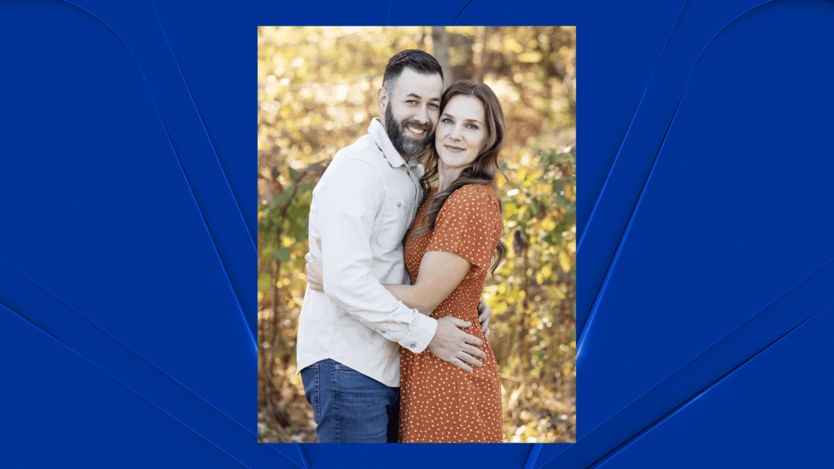 Family of CT father killed in DC plane crash files claims against FAA ...