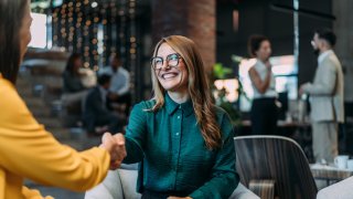 [CNBC] The No. 1 thing you should do right after a job interview, from an ex-Google exec: It ‘shows that you’re going above and beyond’