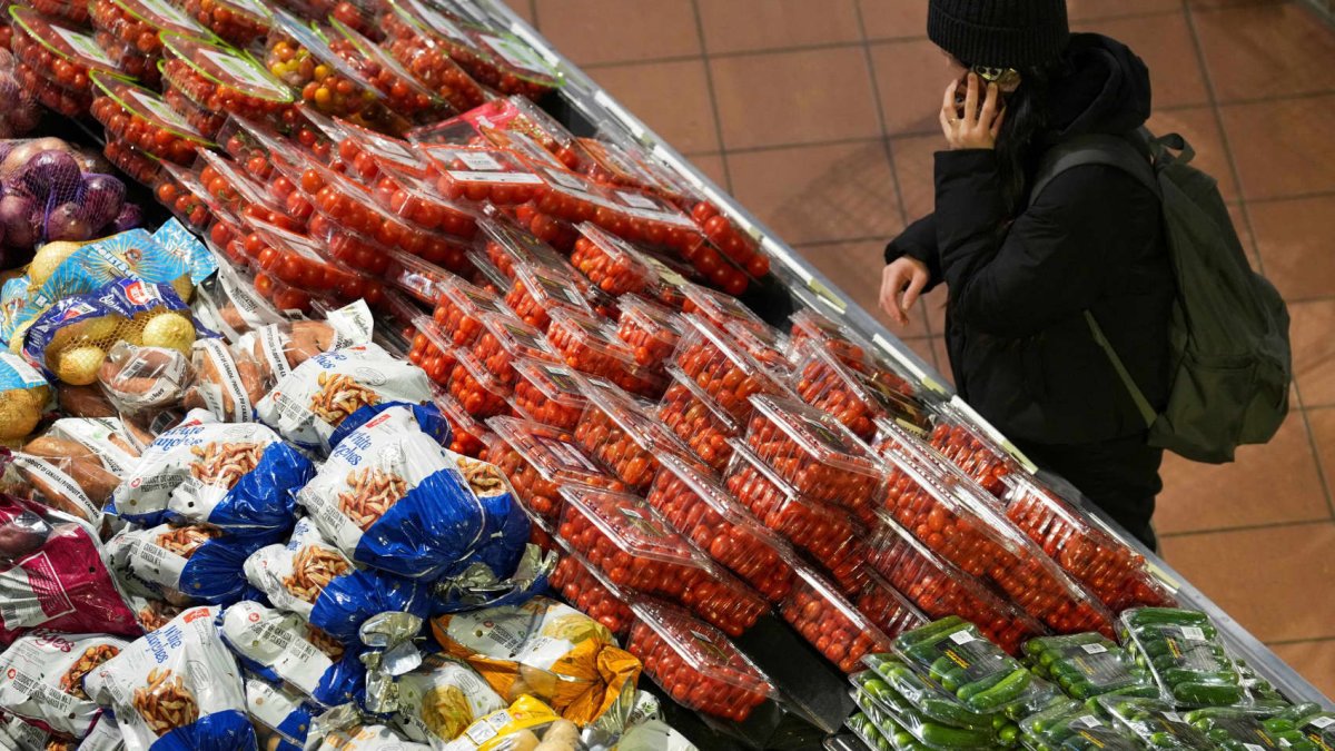 Europe markets close higher despite U.S.-EU tariff escalation as Ukraine peace hopes buoy sentiment