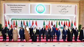 Egyptian President Abdel Fattah el-Sisi poses for a picture with leaders as Egypt hosts emergency Arab summit to discuss Palestinian developments, at Egypt’s New Administrative Capital in Cairo, March 4, 2025. 