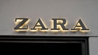 [CNBC] Zara owner Inditex posts fourth-quarter sales jump but points to slowdown