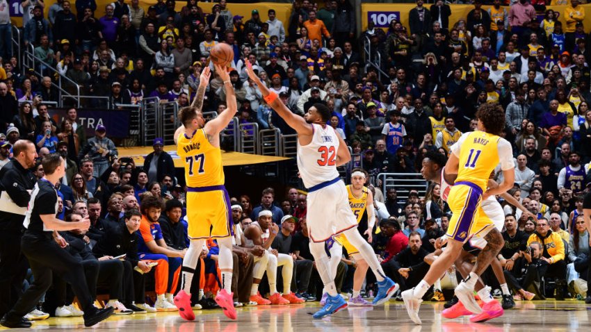 New York Knicks v Los Angeles Lakers