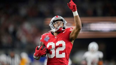Ohio State running back TreVeyon Henderson