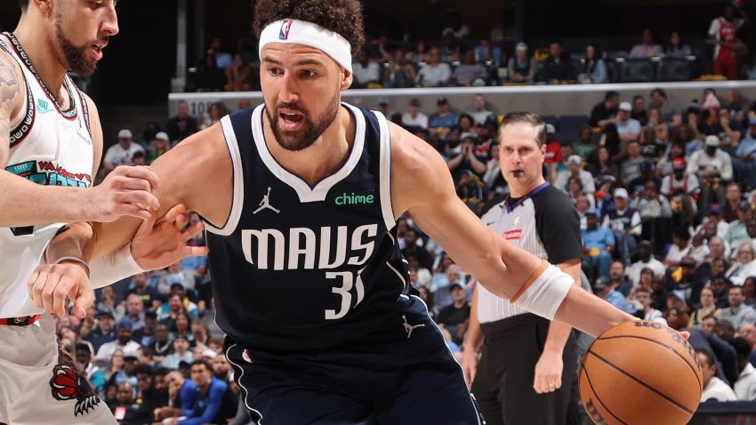 Klay Thompson #31 of the Dallas Mavericks handles the ball during the game against the Memphis Grizzlies during the 2025 SoFi Play-In Tournament on April 18, 2025 at FedExForum in Memphis, Tennessee.
