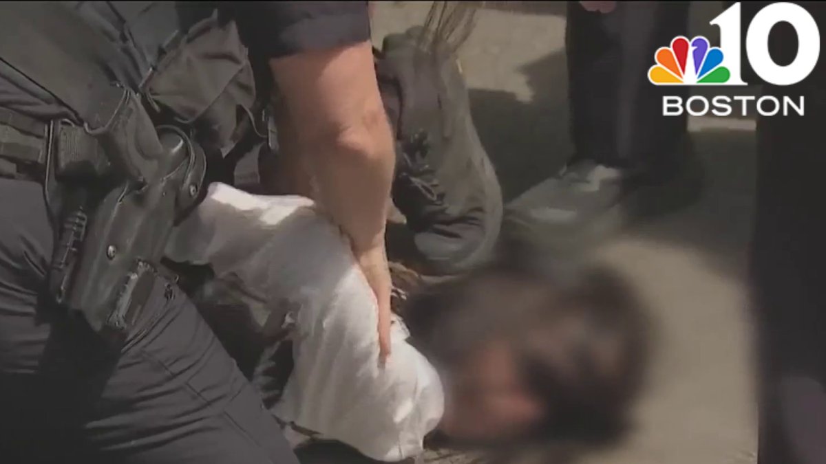 Video shows ICE agents violently detain Worcester mom and daughter ...