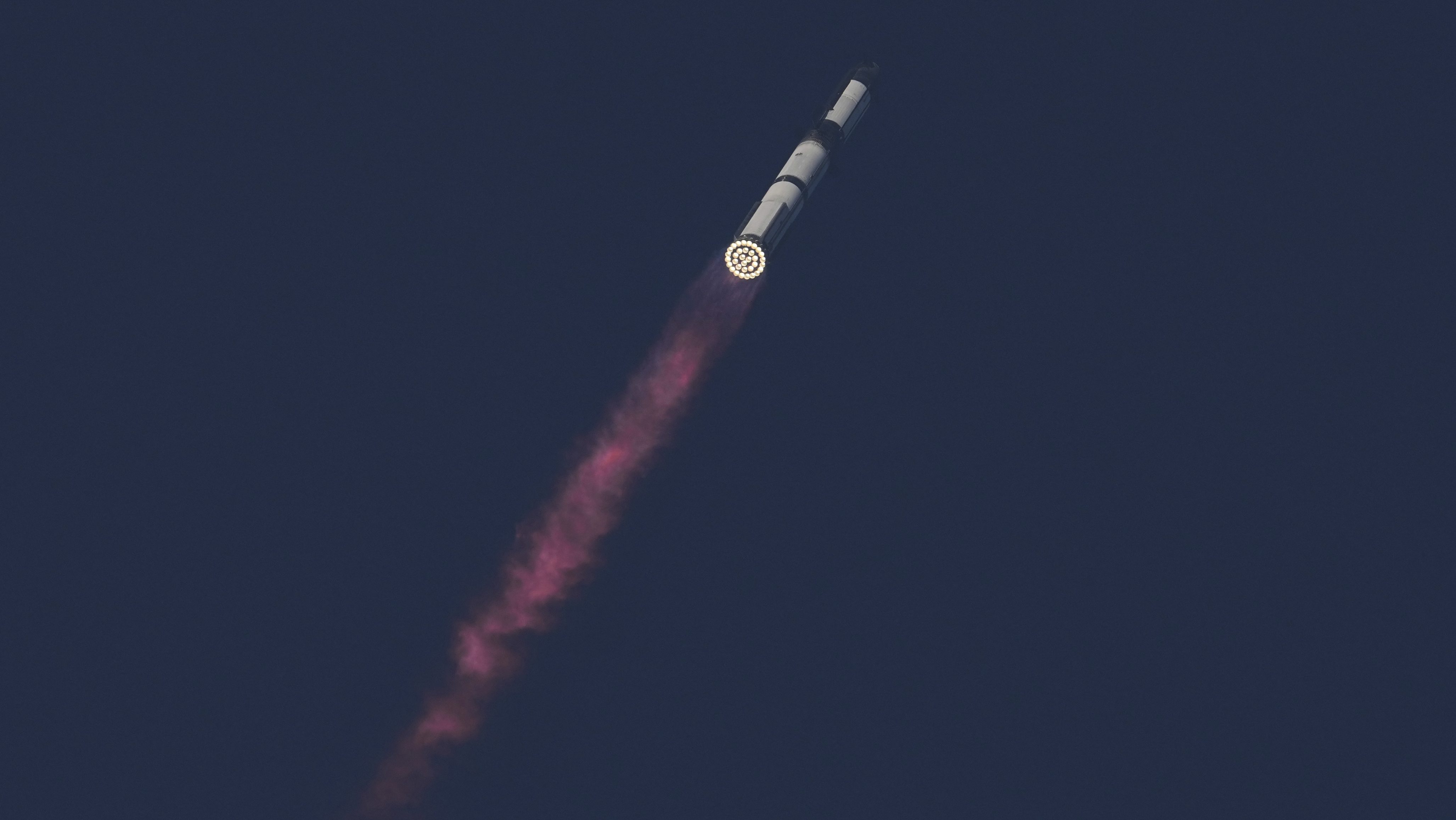 Starship tumbles out of control during ninth test flight of SpaceX rocket Starship tumbles out of control during ninth test flight of SpaceX rocket