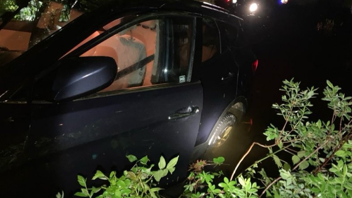 20-year-old facing DWI charge after car goes into pond in Hudson, NH
