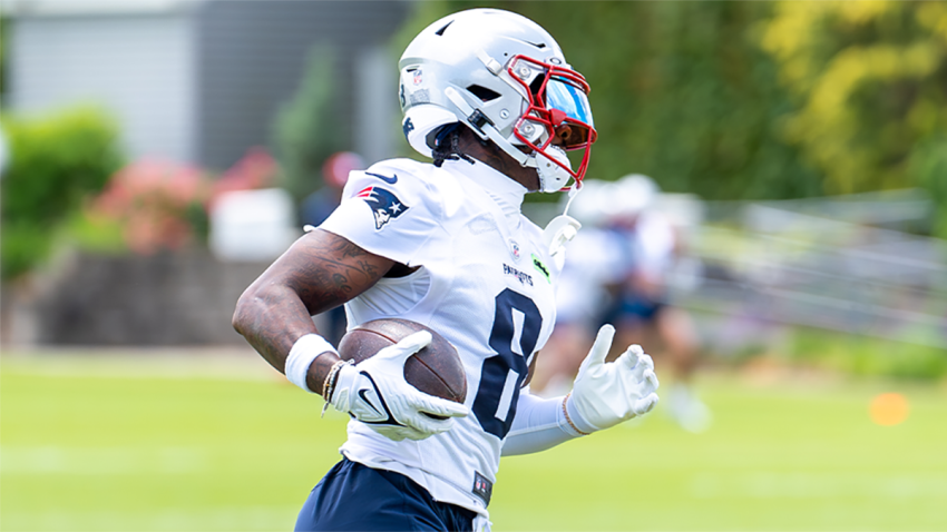 Patriots wide receiver Stefon Diggs