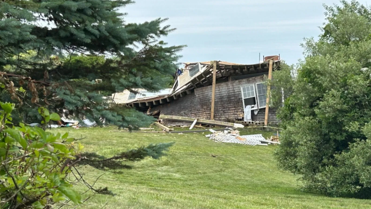2 hospitalized after explosion at Block Island home