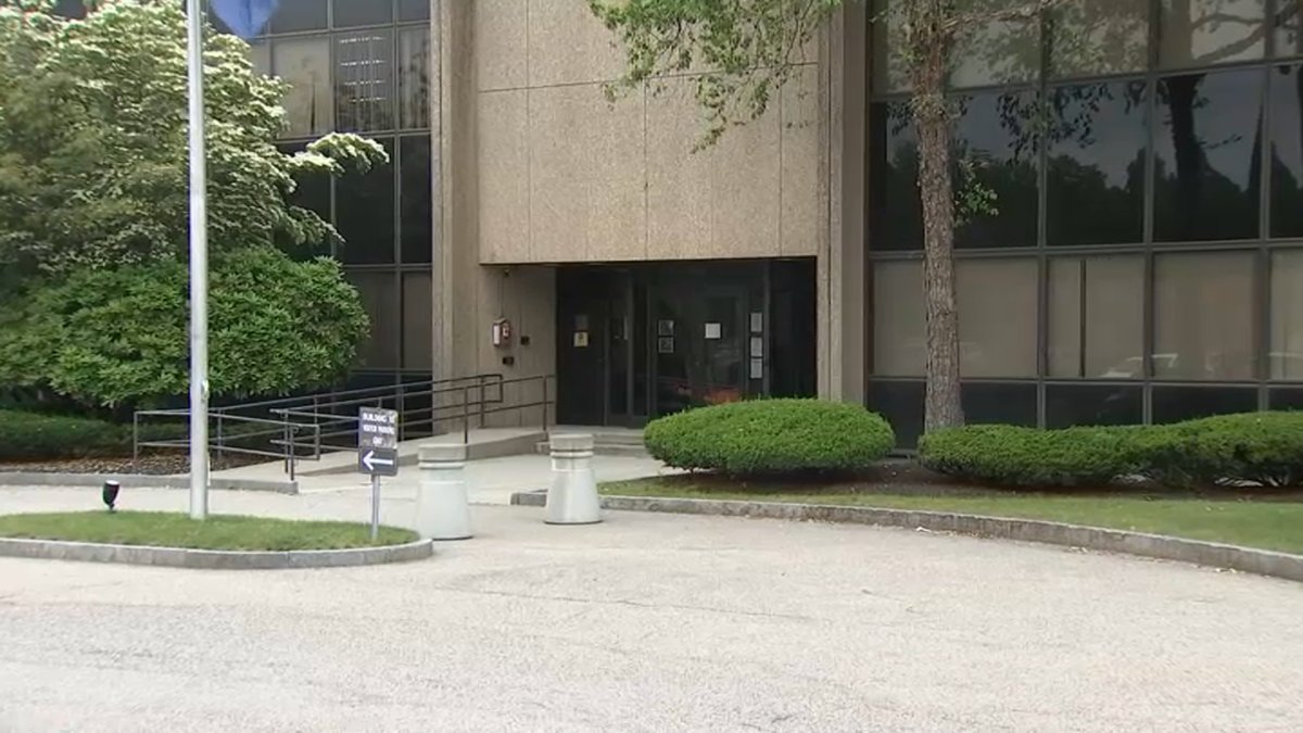 Burlington, MA reviewing claims ICE facility is overcrowded – NBC Boston