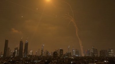Iran launches retaliatory missiles into Israel