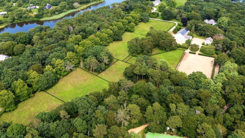 Blue Heron Farm on Martha’s Vineyard, once used by the Obamas when they vacationed on the island, has sold for $37 million.