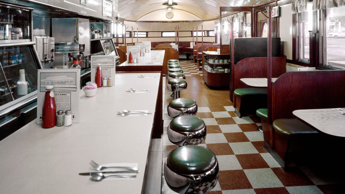Historic diner near Rhode Island-Mass. border is up for sale