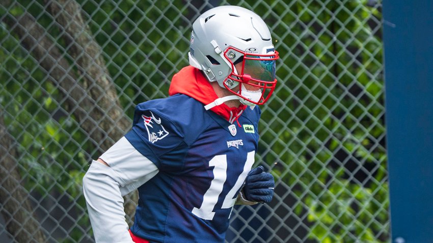 Patriots linebacker Robert Spillane