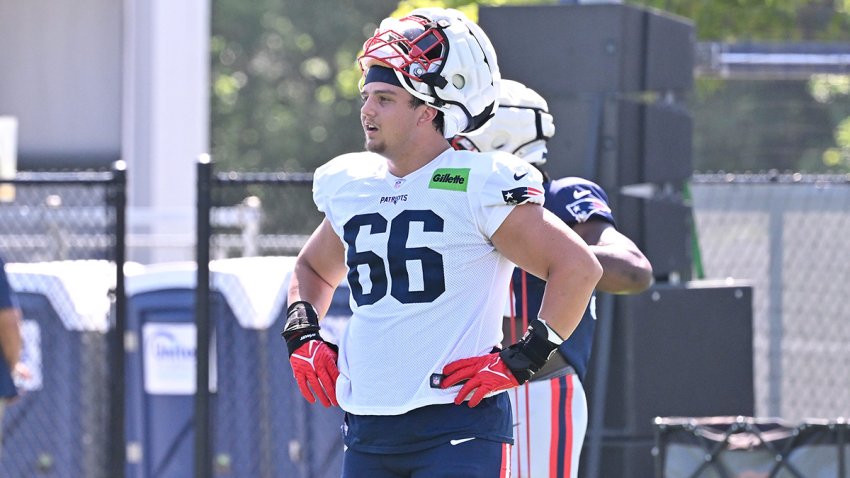 Patriots offensive tackle Will Campbell